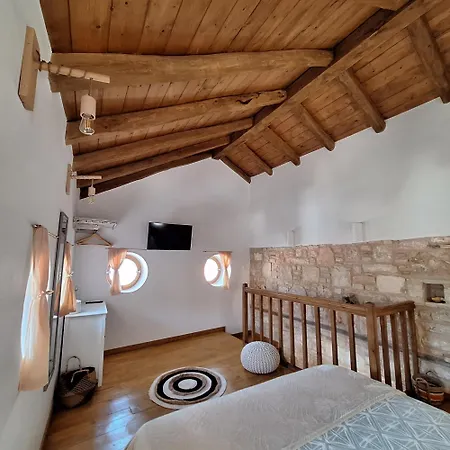 To Pefko - Mezzanines - Διαμέρισμα Μεγίστη